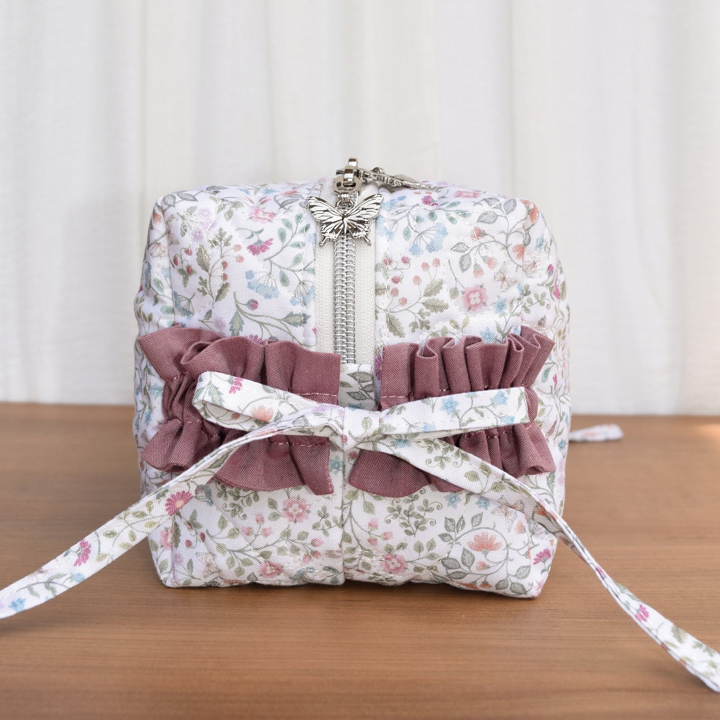 Large Premium Gracie Bow Box Bag Sample - Woodland Heart Cream