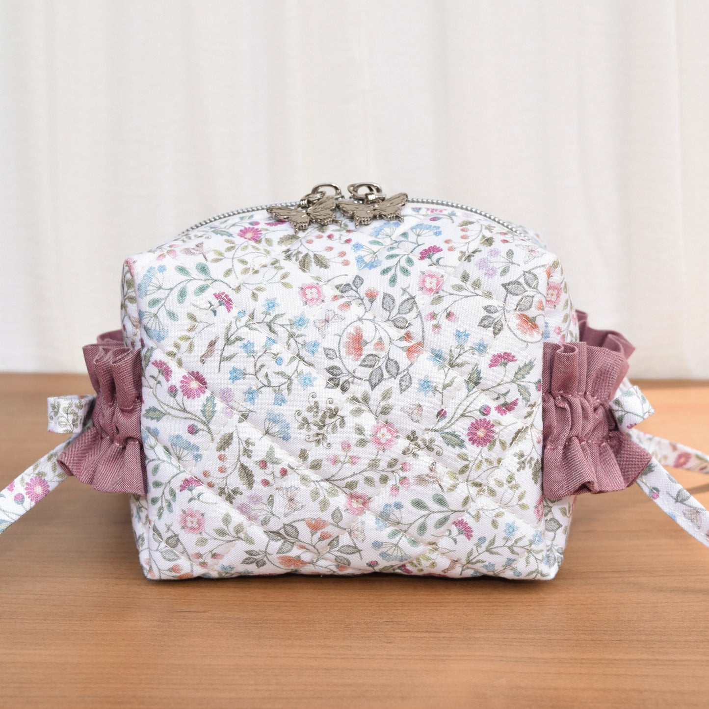 Small Premium Gracie Bow Box Bag Sample - Woodland Heart Cream