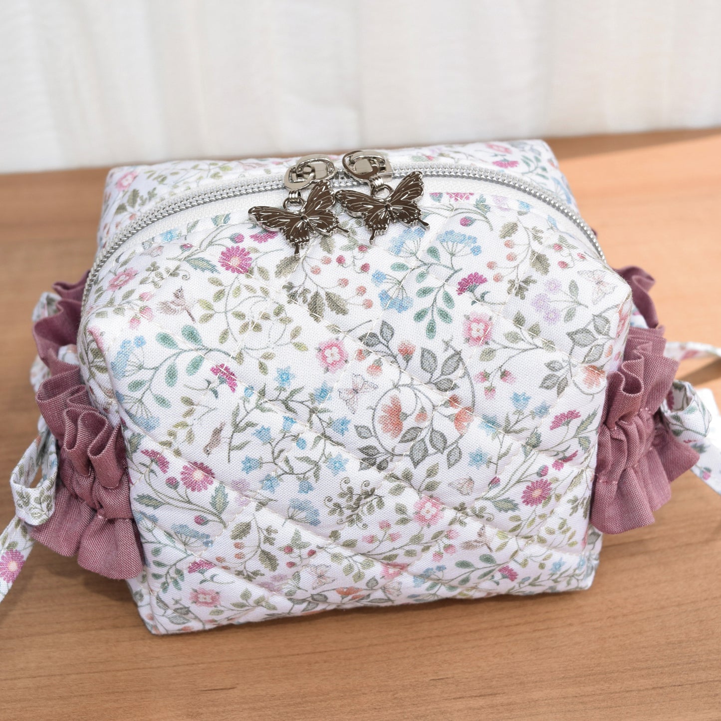 Small Premium Gracie Bow Box Bag Sample - Woodland Heart Cream